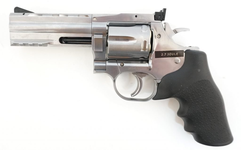 Дэн Вессон 715-4
