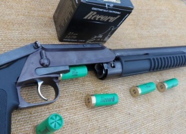 Современный и максимально надежный, помповый гладкоствольный карабин широкого спектра использования модели РБМ-93 «Рысь» отлично показал себя в охо...