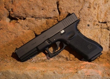 Glock 19 - компактный самозарядный пистолет австрийской компании Glock GmbH предназначен для вооружения силовых структур и для гражданской самообор...