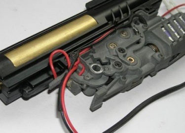 Гирбокс является неотъемлемой частью страйкбольного оружия. Описание различных вариаций устройств, обеспечивающих функционирование такого оружия. П...