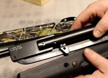 Подробное поэтапное описание процедуры чистки и смазки винтовки «Хатсан». Список основных аксессуаров, которые понадобятся для обслуживания оружия....