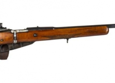 История отечественных (советских, российских) биатлонных винтовок представлена такими винтовками как Би-59, Би-7-2, Би-7.62, Би-7-4, которые обеспе...