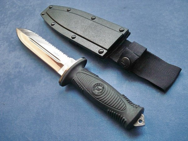 кизляр-нож-комбат