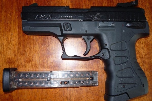 Пневматический пистолет
