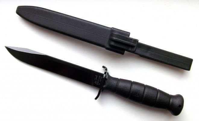 Боевой нож

