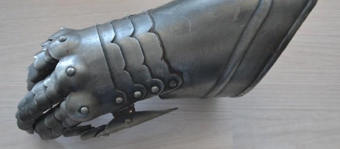 Рыцарская перчатка